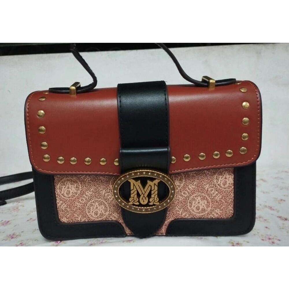 Crossbody purse